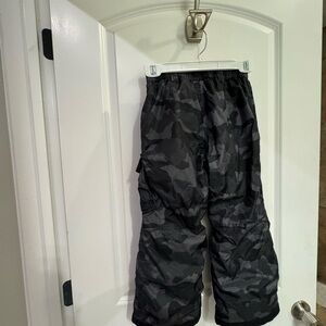 ZeroXposur Kids Camo Bottoms - Black and Gray